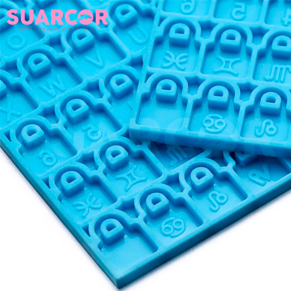 Molde De Silicon Con Forma De Candados Con Letras Y Signos Suarcor